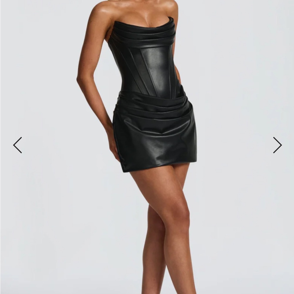 Chic Strapless Black Mini Dress